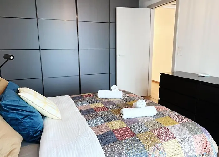 Skyluxe Loft Eurovea Tower Free Parking アパート ブラチスラヴァ